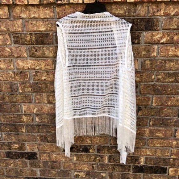 Landry Fringe Vest Womens One Size NEW White - Picture 3 of 12
